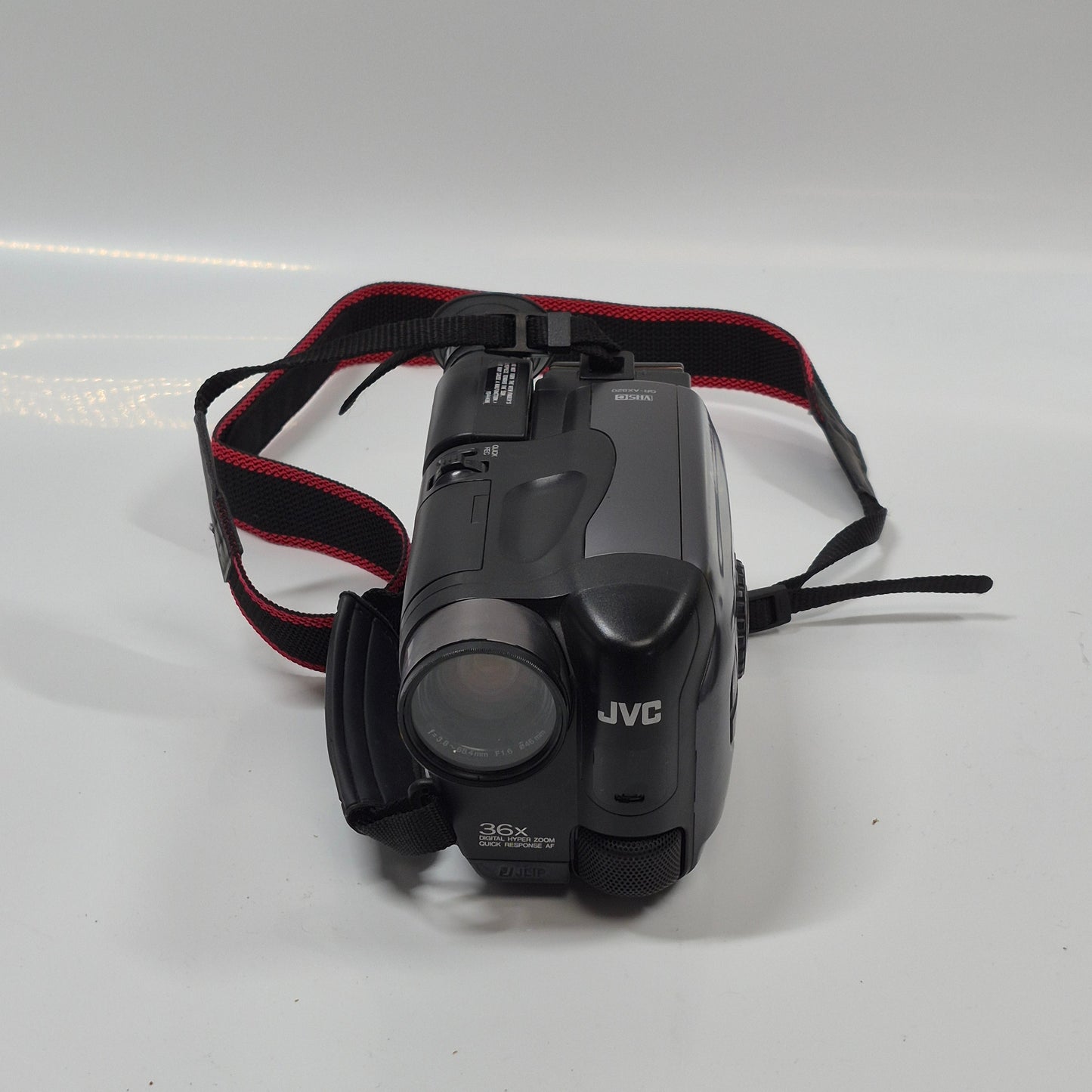 JVC GR-AX820 Compact VHS Video Camcorder