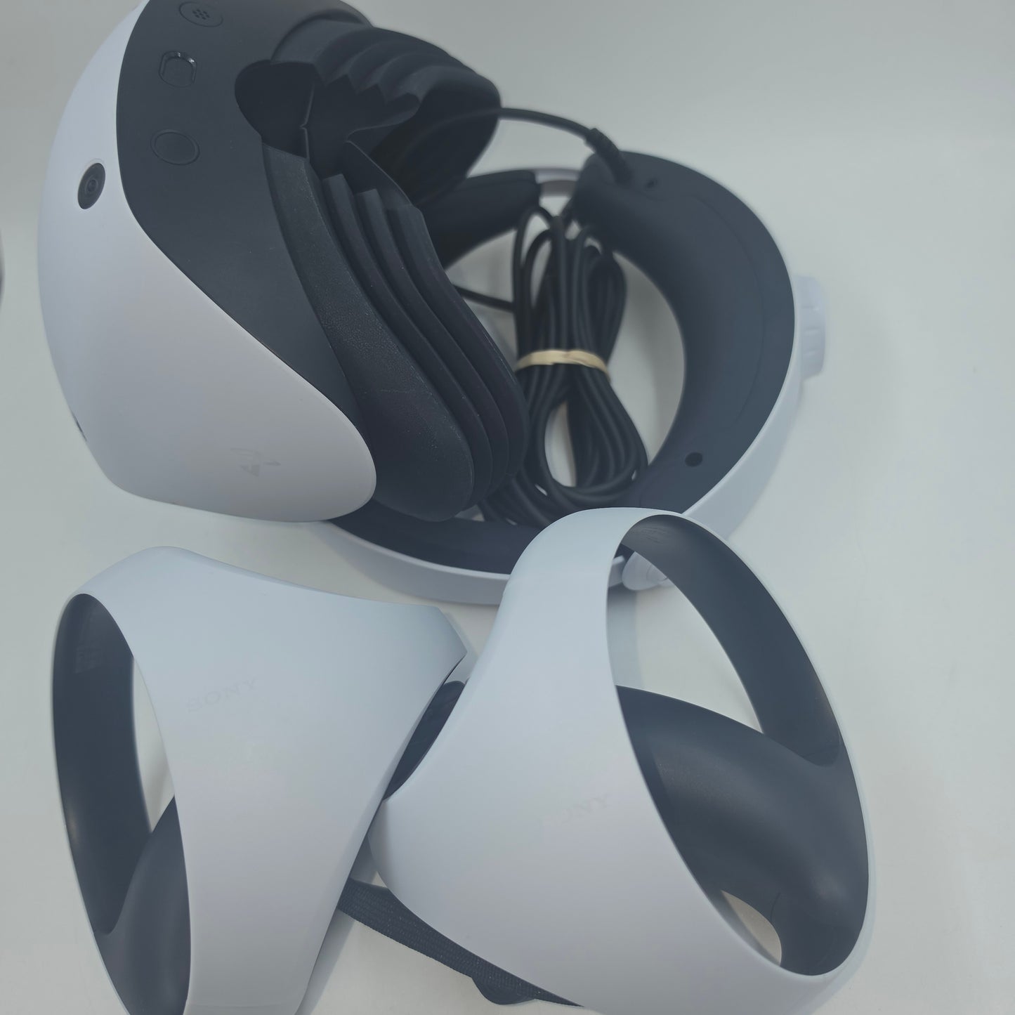 Sony PlayStation VR Virtual Reality VR2 Headset White CFI-ZVR1