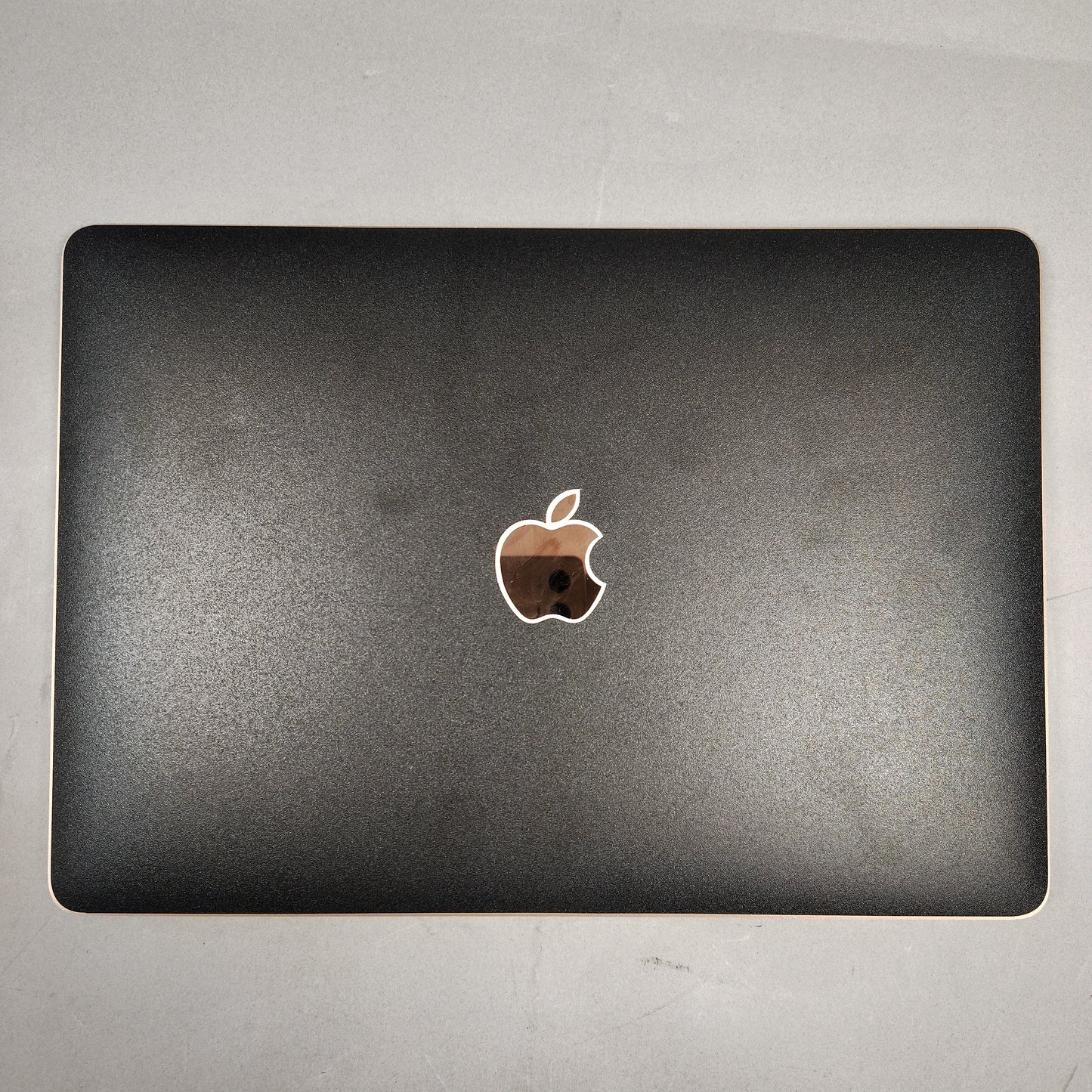 2020 Apple MacBook Air 13.3" M1 8C GPU 3.2GHz 8GB RAM 256GB SSD A2337