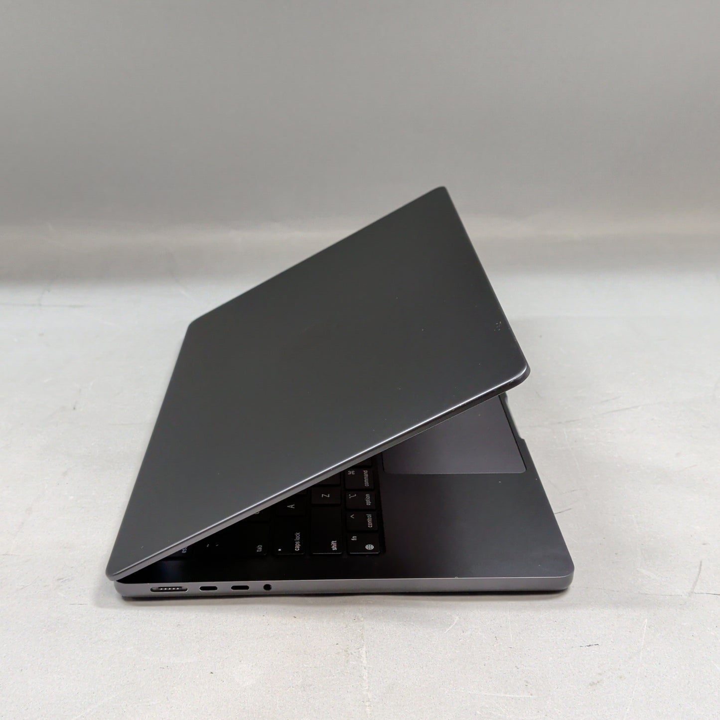 2024 Apple MacBook Pro 14" M4 10C GPU 4.5GHz 16GB RAM 512GB SSD MW2U3LL/A