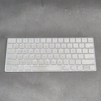 2019 Apple iMac 21.5" i3 3.6GHz 8GB RAM 1TB HDD Silver A2116