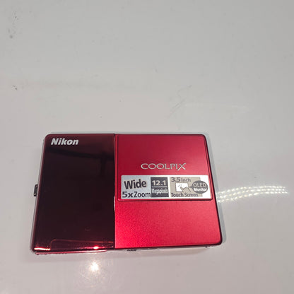 Nikon COOLPIX S70 12.1MP Compact Camera