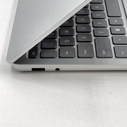 Microsoft Laptop 2095 13" Snapdragon X Plus 16GB RAM 256GB SSD